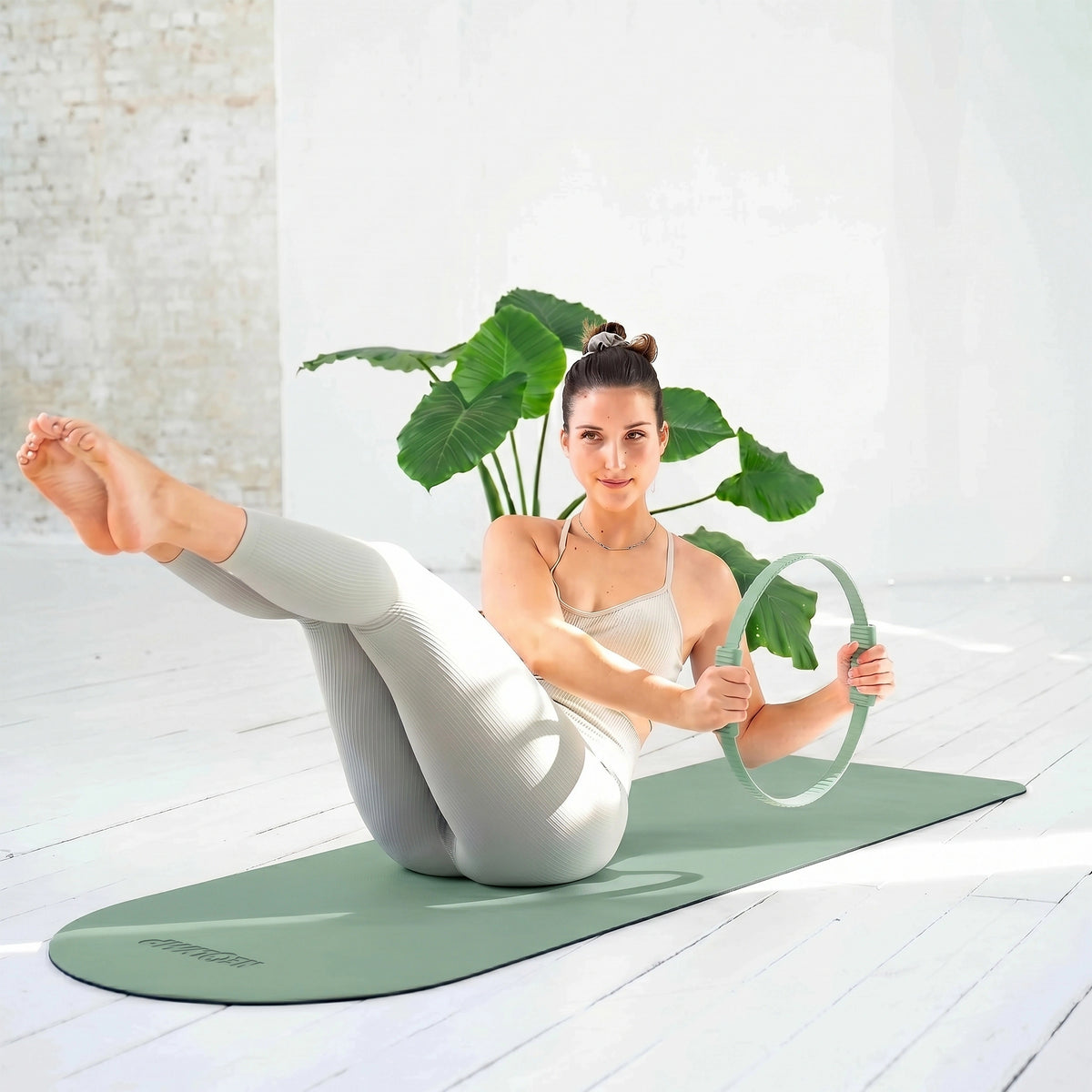 Pilates Komplett-Set Premium - mit Geschenkbox - Matcha PLUS Set: mit Pilatesmatte - Sportgerät von NEOLYMP | Fitnessequipment und Sportartikel